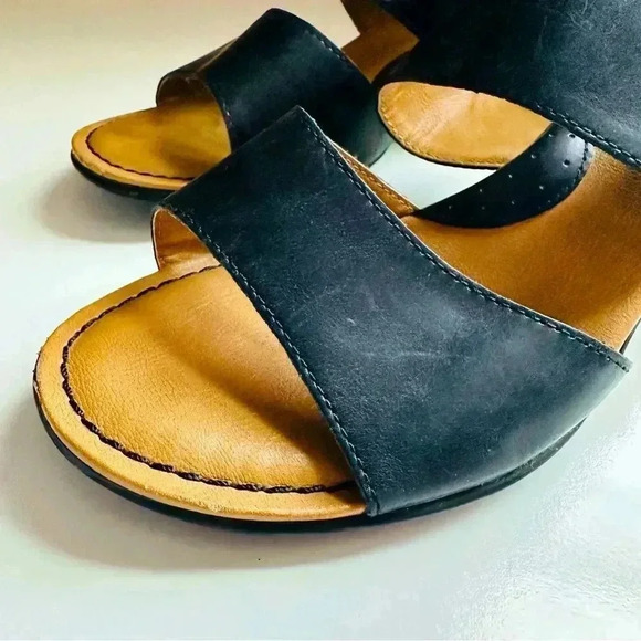 B.O.C. Ángulo In Black Leather Sandals - Picture 6 of 10